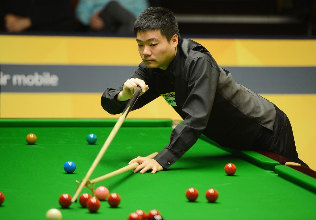 甲赛场上取 甲赛场上取