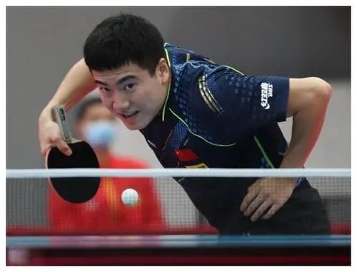 因此显得格 因此显得格